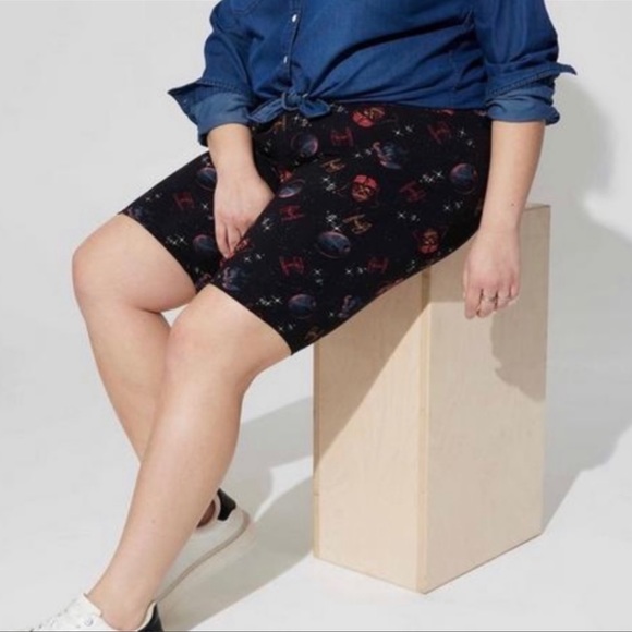 Torrid Women’s Plus Size Disney Lucas Star Wars Signature Premium Bike Short - Picture 2 of 12